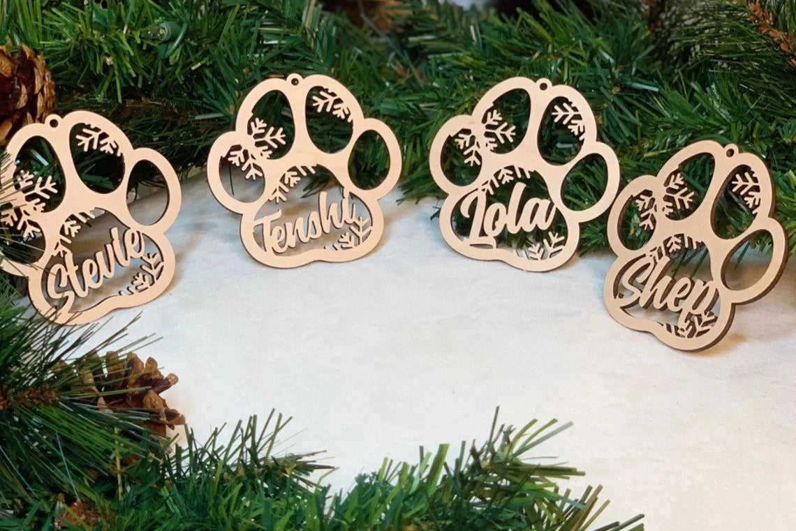 Dog Ornament Personalized,Pet Ornaments,Paw Print,Dog Christmas Ornament,Pet Memorial,A Christmas gift for dogs